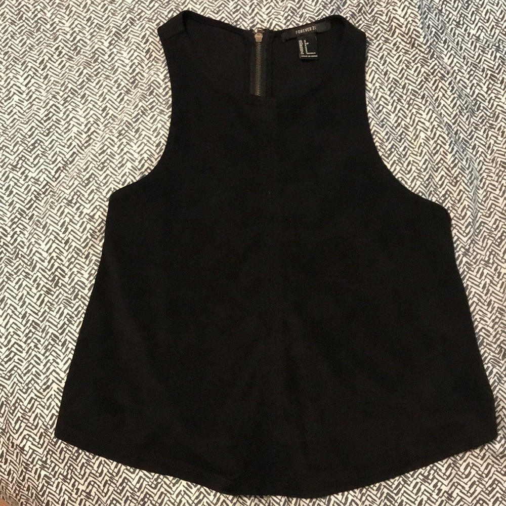 LIKE NEW❣️ Forever 21 Faux suede black top - sz S